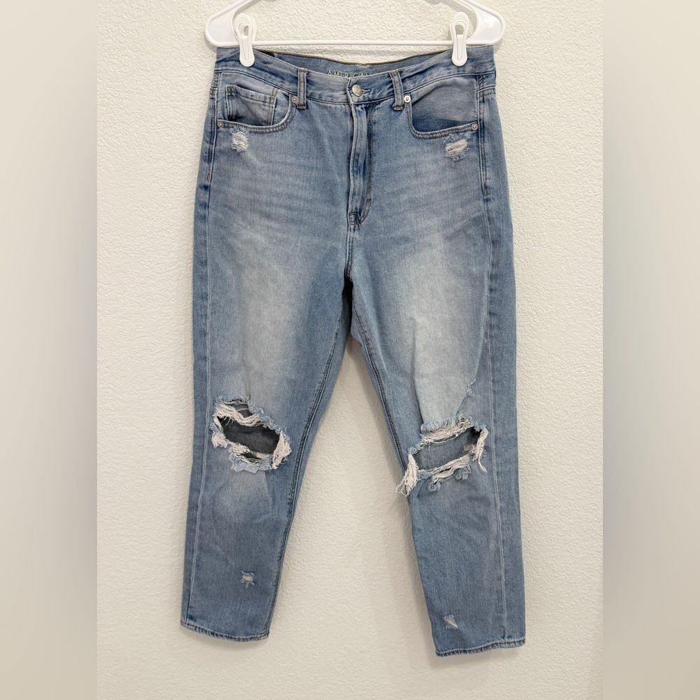 American Eagle Outfitters Light Wash Straight Leg Ripped Jeans